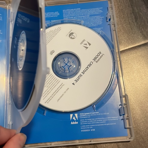 Photoshop CS4 hard copy - Picture 3 of 3